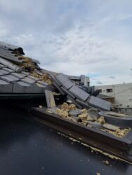 雨漏れが怖くて出かけられない。日本瓦からＲＯＯＧＡへ葺き替え