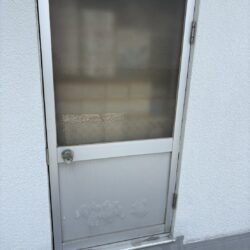 雨漏れの原因を探して散水、散水、また散水。最後に見つけた意外な場所【城陽市】